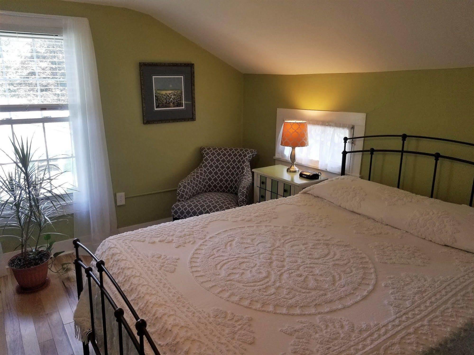 The Blackberry Inn Bed & Breakfast Watkins Glen Exterior foto
