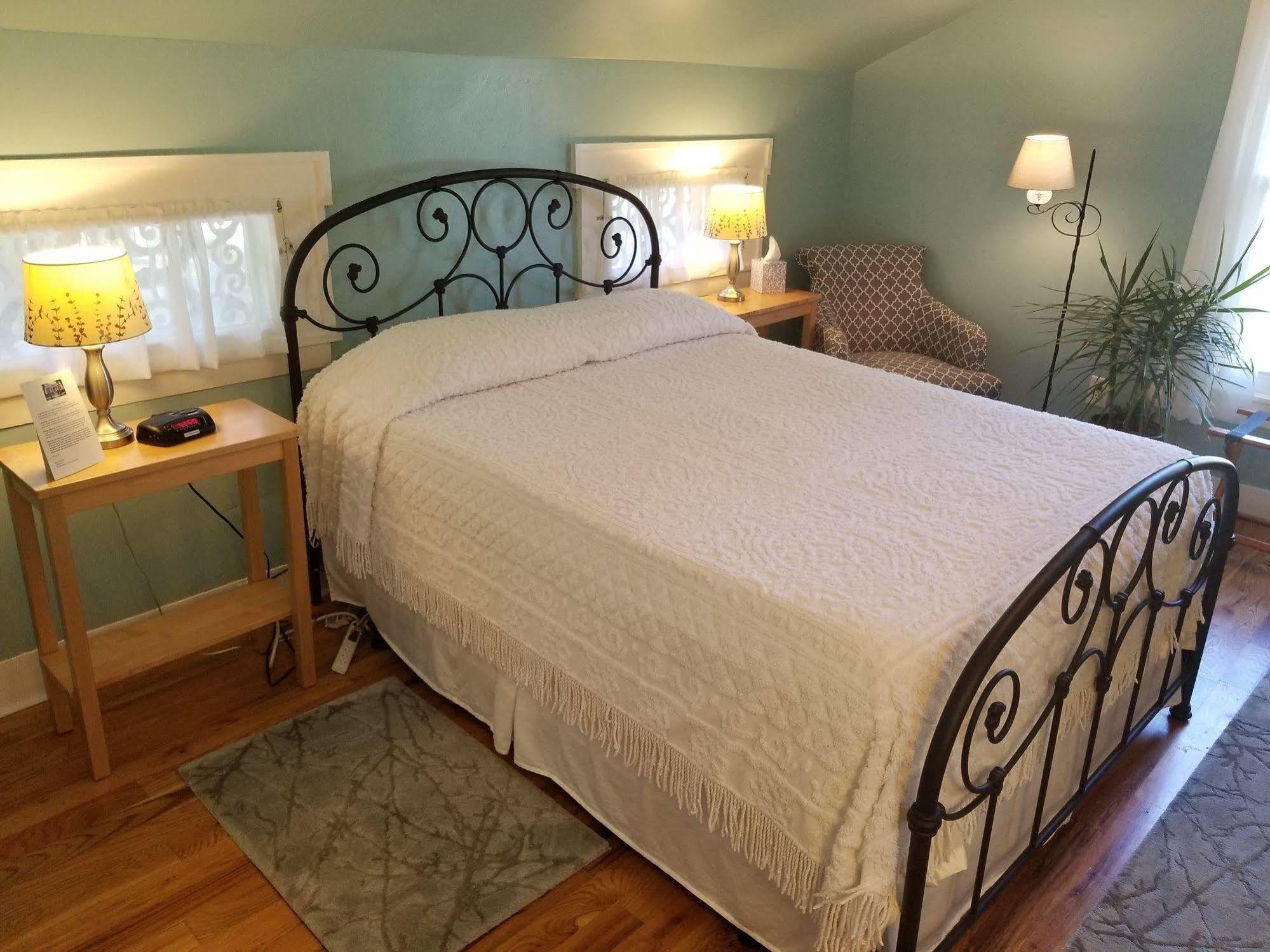The Blackberry Inn Bed & Breakfast Watkins Glen Exterior foto